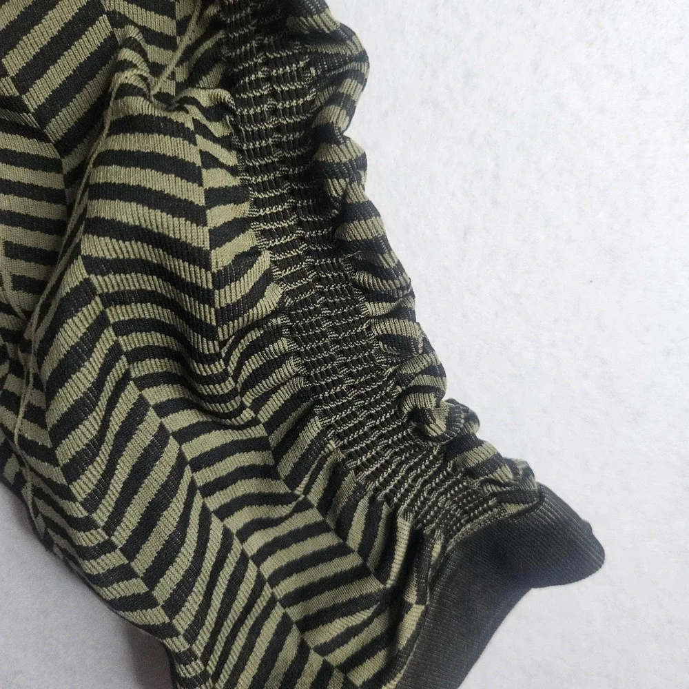 Lululemon Ebb To Street Crop Black Olive Green Chevron Stripe Ruched Leggings 4